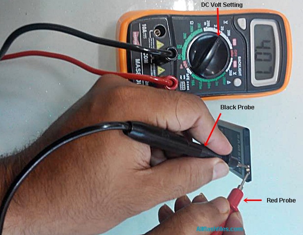 check cell phone battery with multimeter